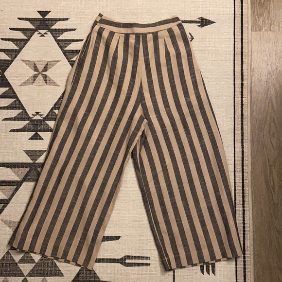 ASTR Striped Linen-Blend Crop Wide Pants - Picture 4 of 7